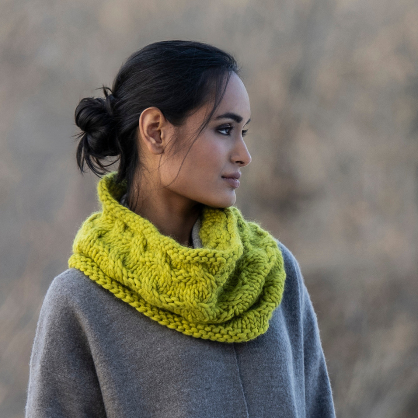 Kit-cowl- Advanced top beginner knitter