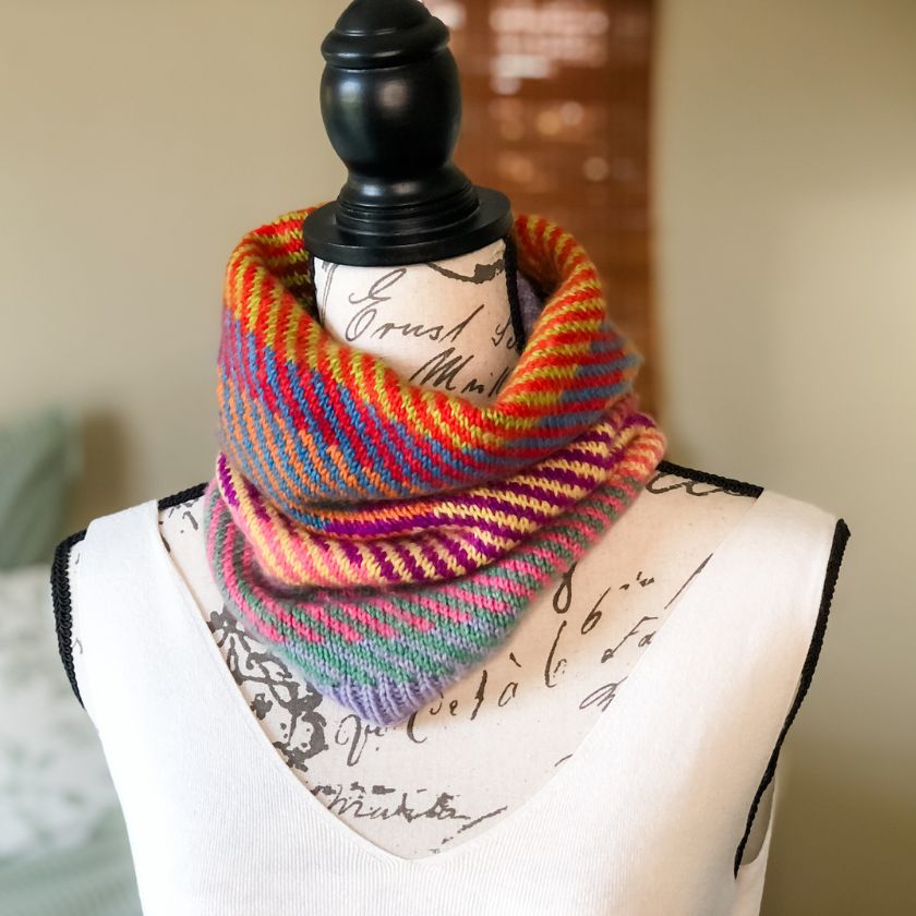 Carousel Cowl